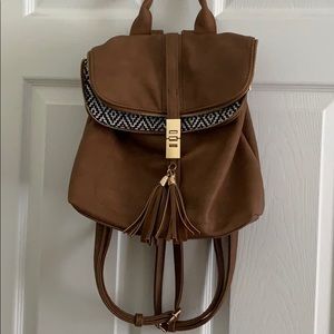 Super cute bag Great for road trips Offer me price